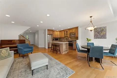 611 Pondside Drive White Plains NY 10607