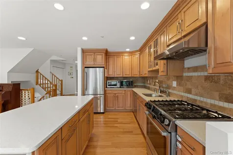 611 Pondside Drive White Plains NY 10607