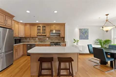 611 Pondside Drive White Plains NY 10607
