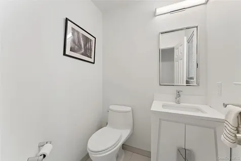 611 Pondside Drive White Plains NY 10607