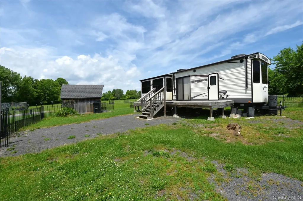 21 Stacey Road Coxsackie NY 12051