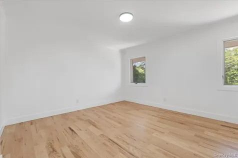 77 Bounty Lane Jericho NY 11753