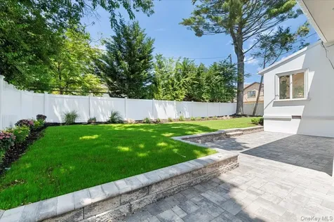 77 Bounty Lane Jericho NY 11753