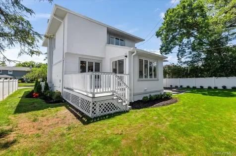 77 Bounty Lane Jericho NY 11753