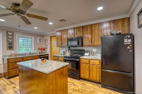 34 Rifton Terrace Esopus NY 12471