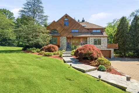 4 Old House Lane Chappaqua NY 10514