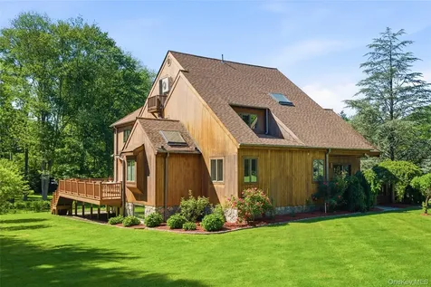 4 Old House Lane Chappaqua NY 10514