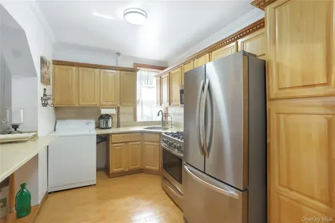 104 Division Avenue Brooklyn NY 11211