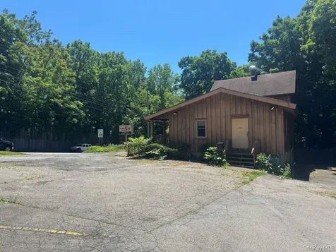 3244 Main Street E Mohegan Lake NY 10547