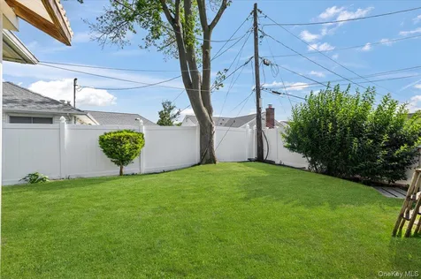 5 Coronet Crescent Bethpage NY 11714
