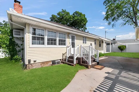 5 Coronet Crescent Bethpage NY 11714