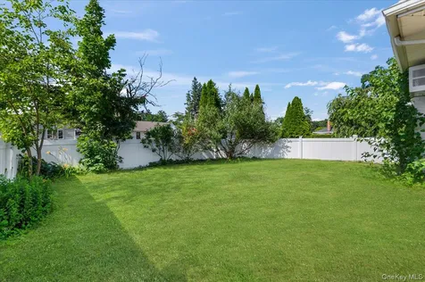 5 Coronet Crescent Bethpage NY 11714