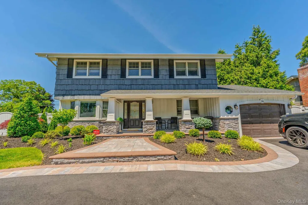 96 Eagle Lane Hauppauge NY 11788