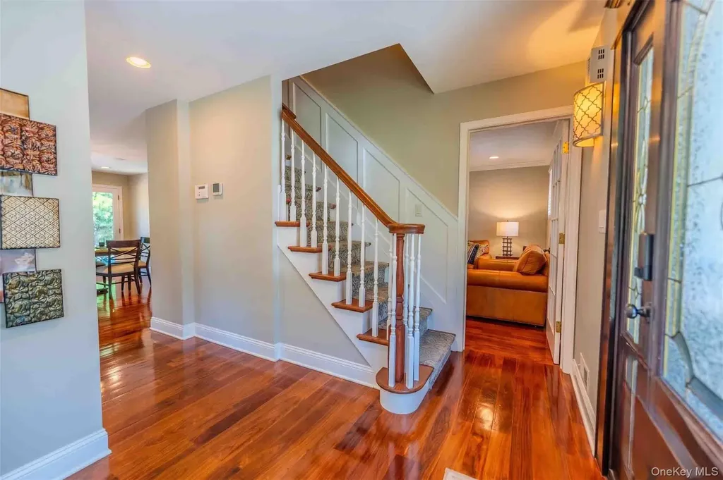 96 Eagle Lane Hauppauge NY 11788