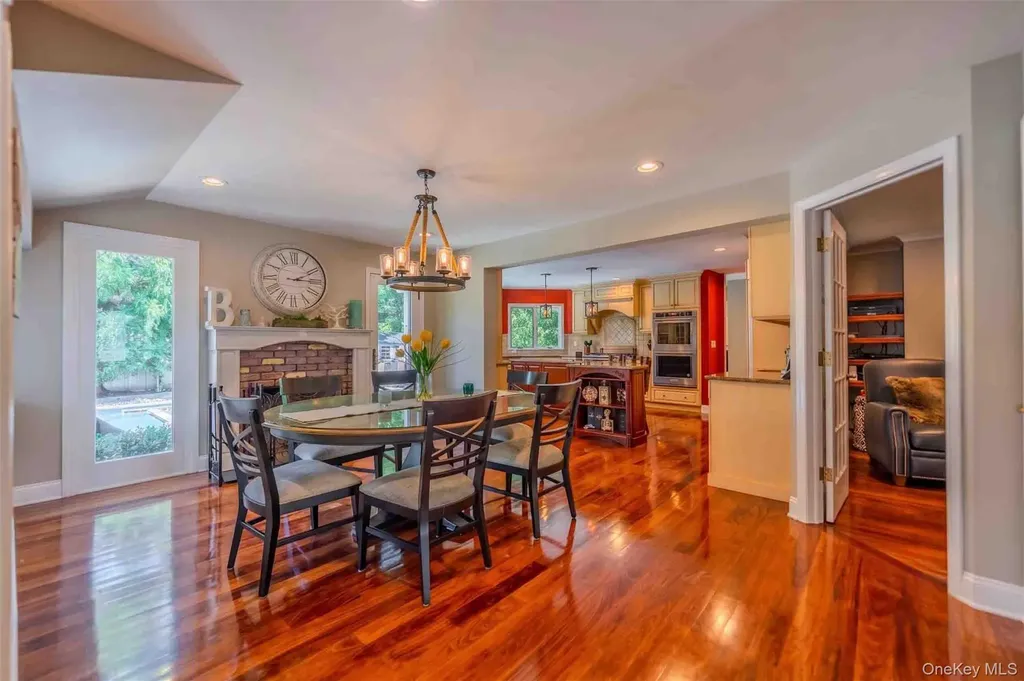 96 Eagle Lane Hauppauge NY 11788