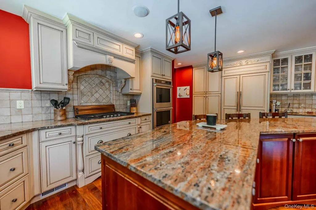 96 Eagle Lane Hauppauge NY 11788
