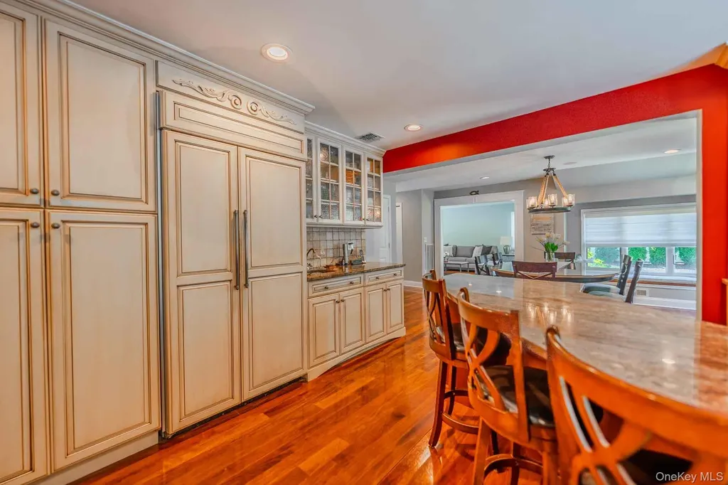 96 Eagle Lane Hauppauge NY 11788