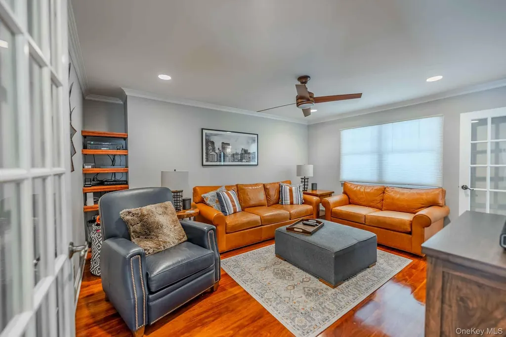 96 Eagle Lane Hauppauge NY 11788