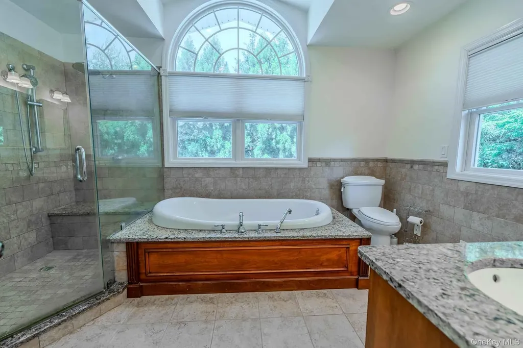 96 Eagle Lane Hauppauge NY 11788