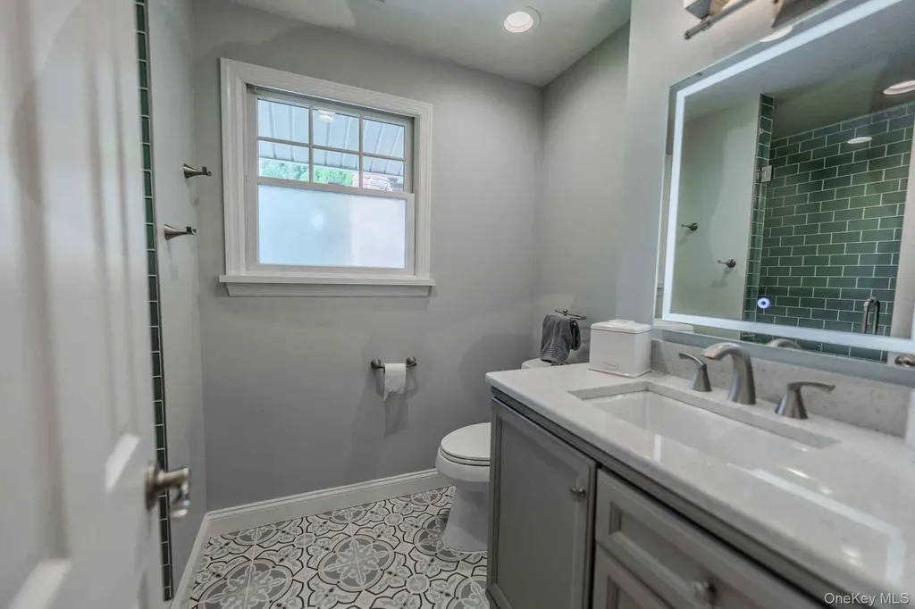 96 Eagle Lane Hauppauge NY 11788