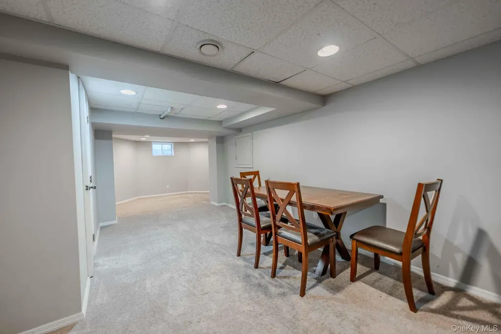 96 Eagle Lane Hauppauge NY 11788