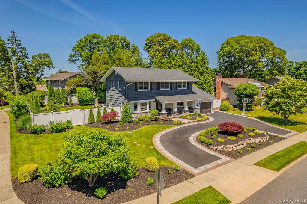 96 Eagle Lane Hauppauge NY 11788