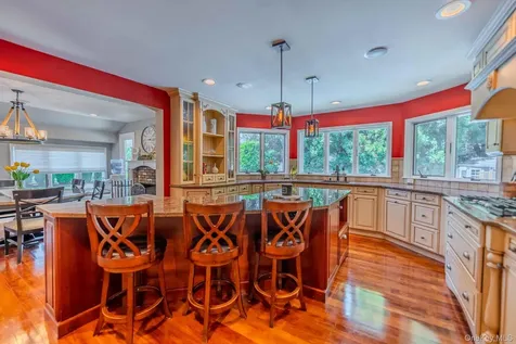 96 Eagle Lane Hauppauge NY 11788