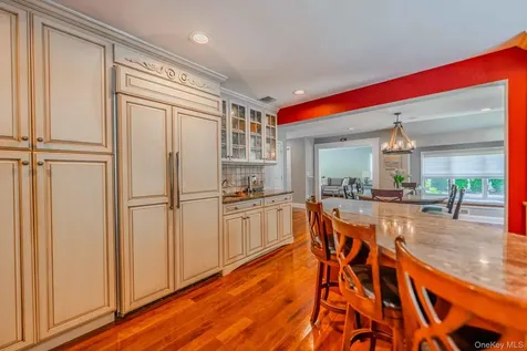 96 Eagle Lane Hauppauge NY 11788