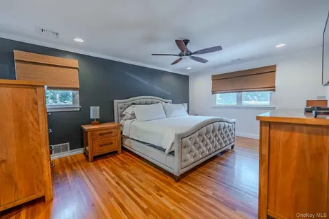 96 Eagle Lane Hauppauge NY 11788