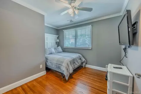 96 Eagle Lane Hauppauge NY 11788