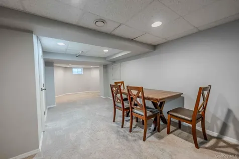 96 Eagle Lane Hauppauge NY 11788