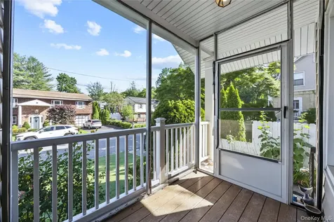 15 Pershing Avenue Locust Valley NY 11560