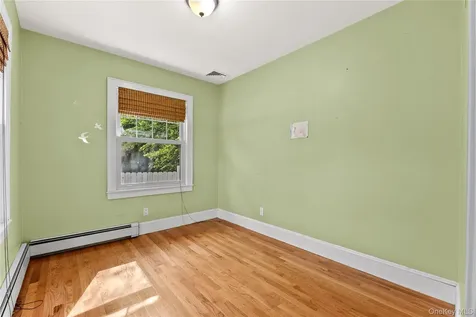 15 Pershing Avenue Locust Valley NY 11560