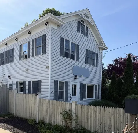 423 1st Street Greenport NY 11944