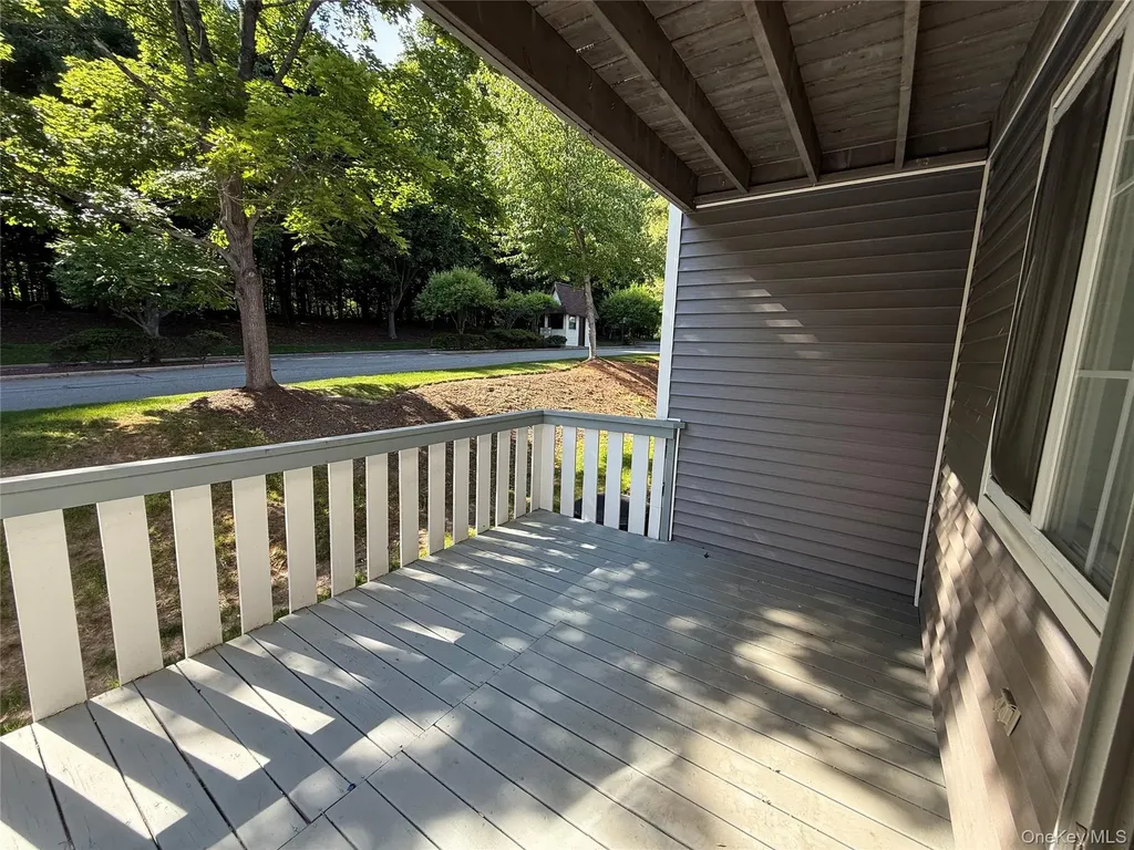 88 Eagle Ridge Way Nanuet NY 10954