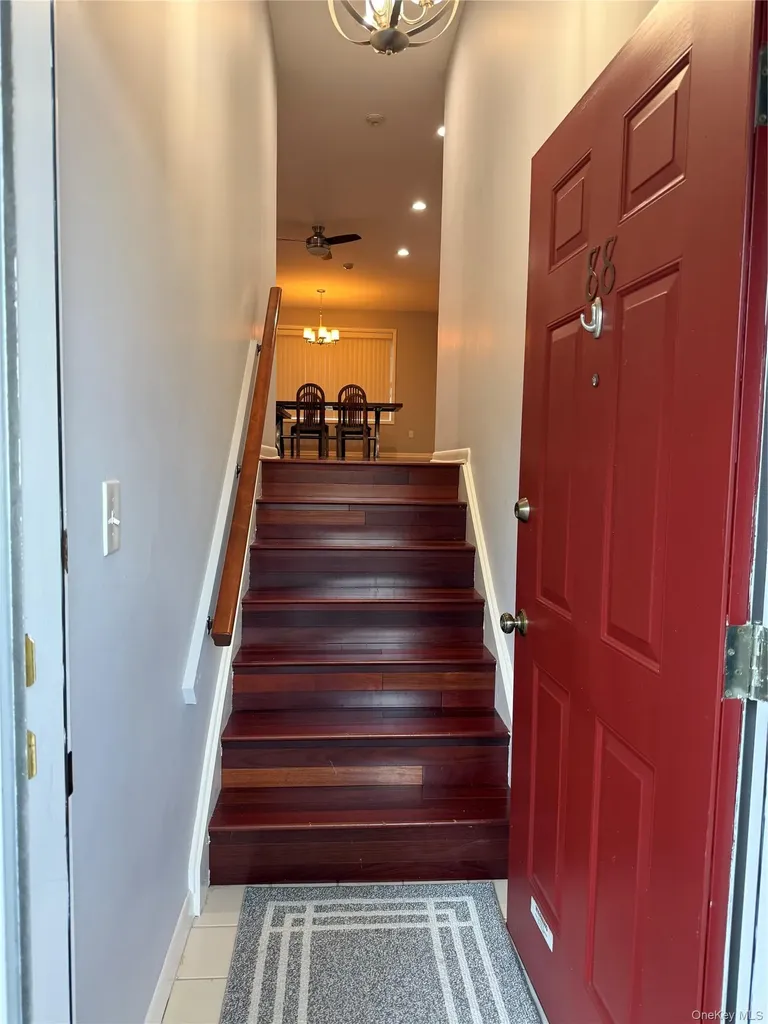 88 Eagle Ridge Way Nanuet NY 10954