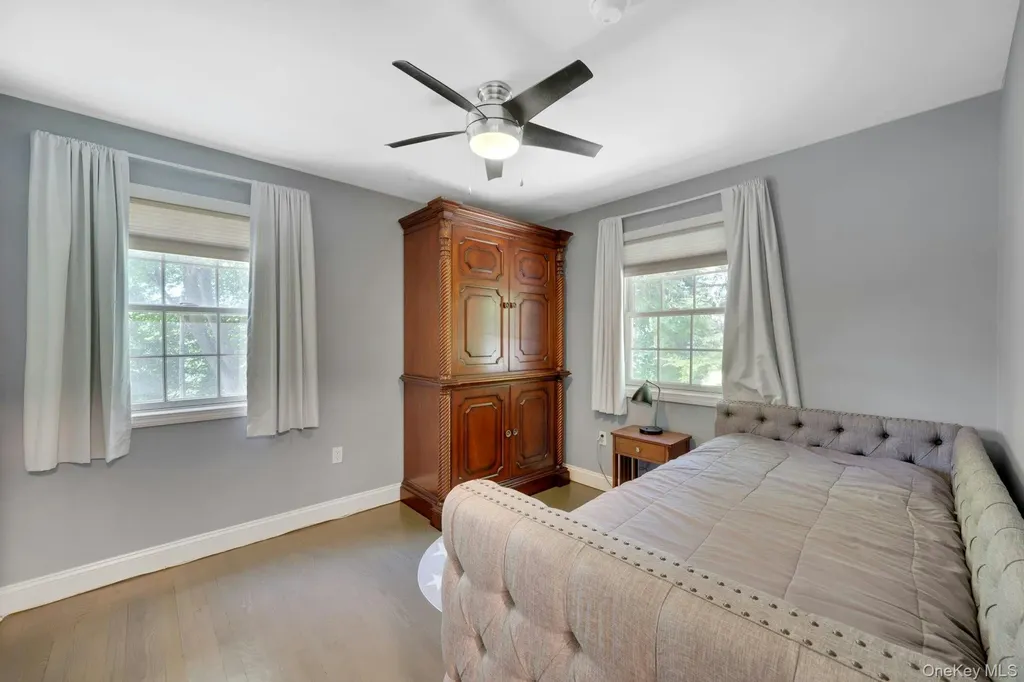 59 Chester Place Thornwood NY 10594