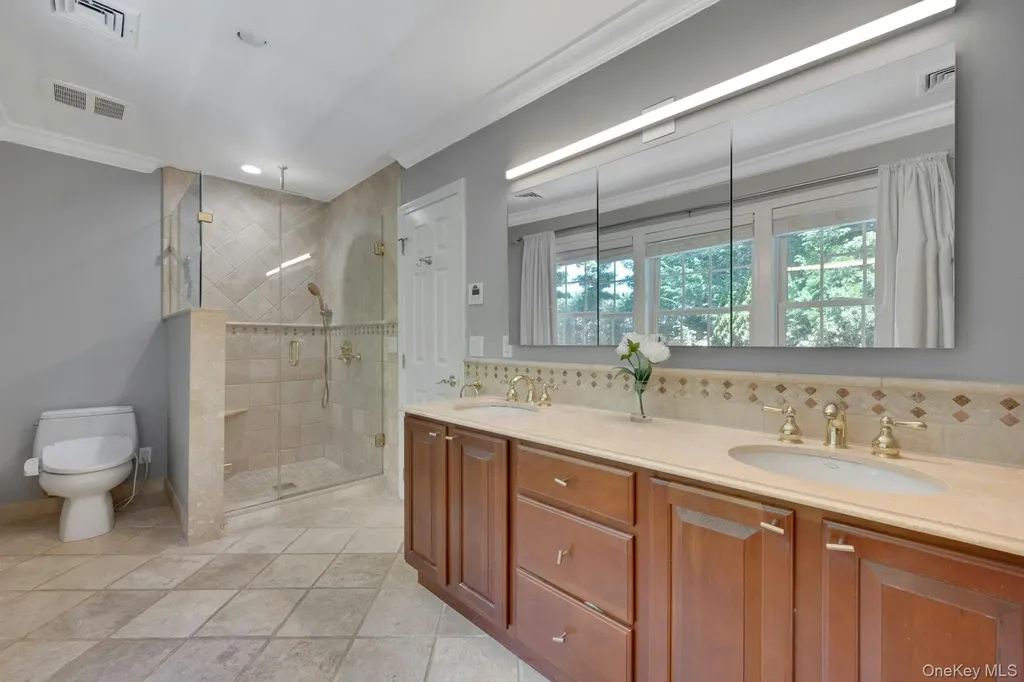 59 Chester Place Thornwood NY 10594