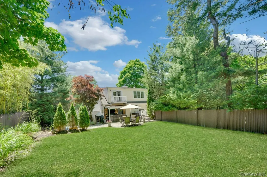 59 Chester Place Thornwood NY 10594