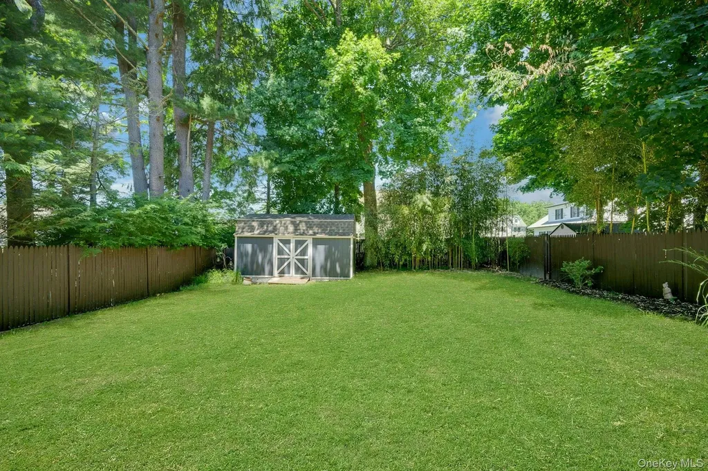 59 Chester Place Thornwood NY 10594