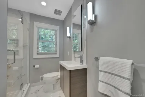 59 Chester Place Thornwood NY 10594
