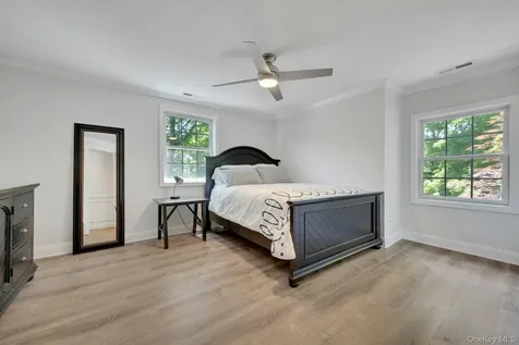 59 Chester Place Thornwood NY 10594