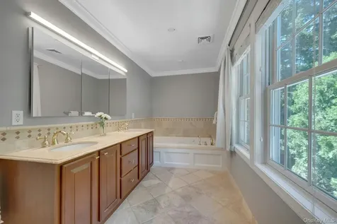 59 Chester Place Thornwood NY 10594