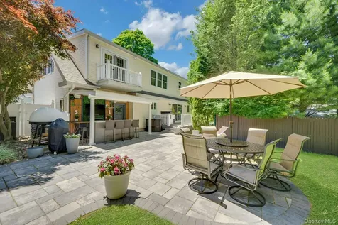 59 Chester Place Thornwood NY 10594