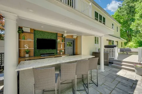 59 Chester Place Thornwood NY 10594