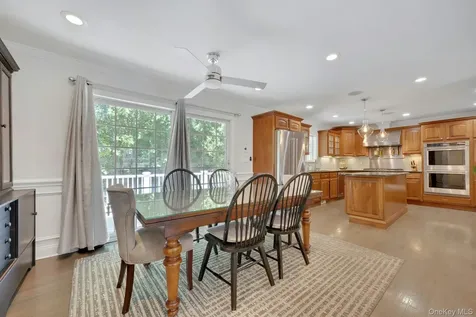 59 Chester Place Thornwood NY 10594
