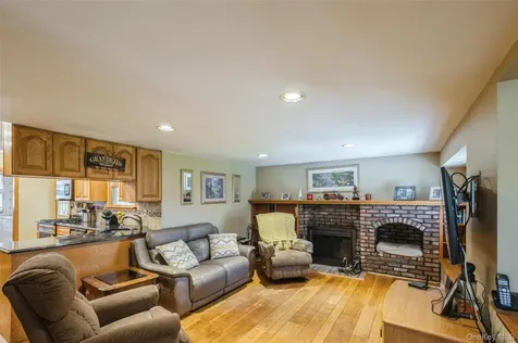 12 Swan Lane Hauppauge NY 11788
