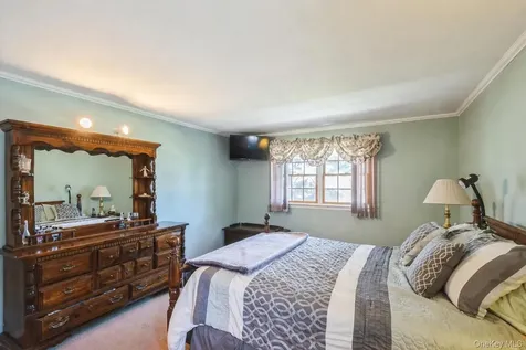 12 Swan Lane Hauppauge NY 11788