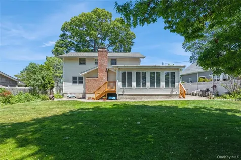 12 Swan Lane Hauppauge NY 11788