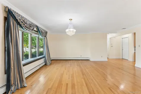 72 Lake End Road Merrick NY 11566